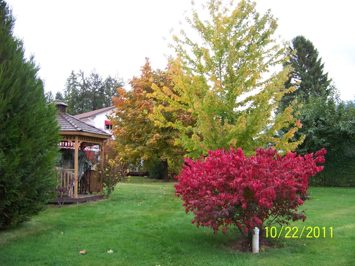 Bavarian Orchard Motel Creston Dış mekan fotoğraf