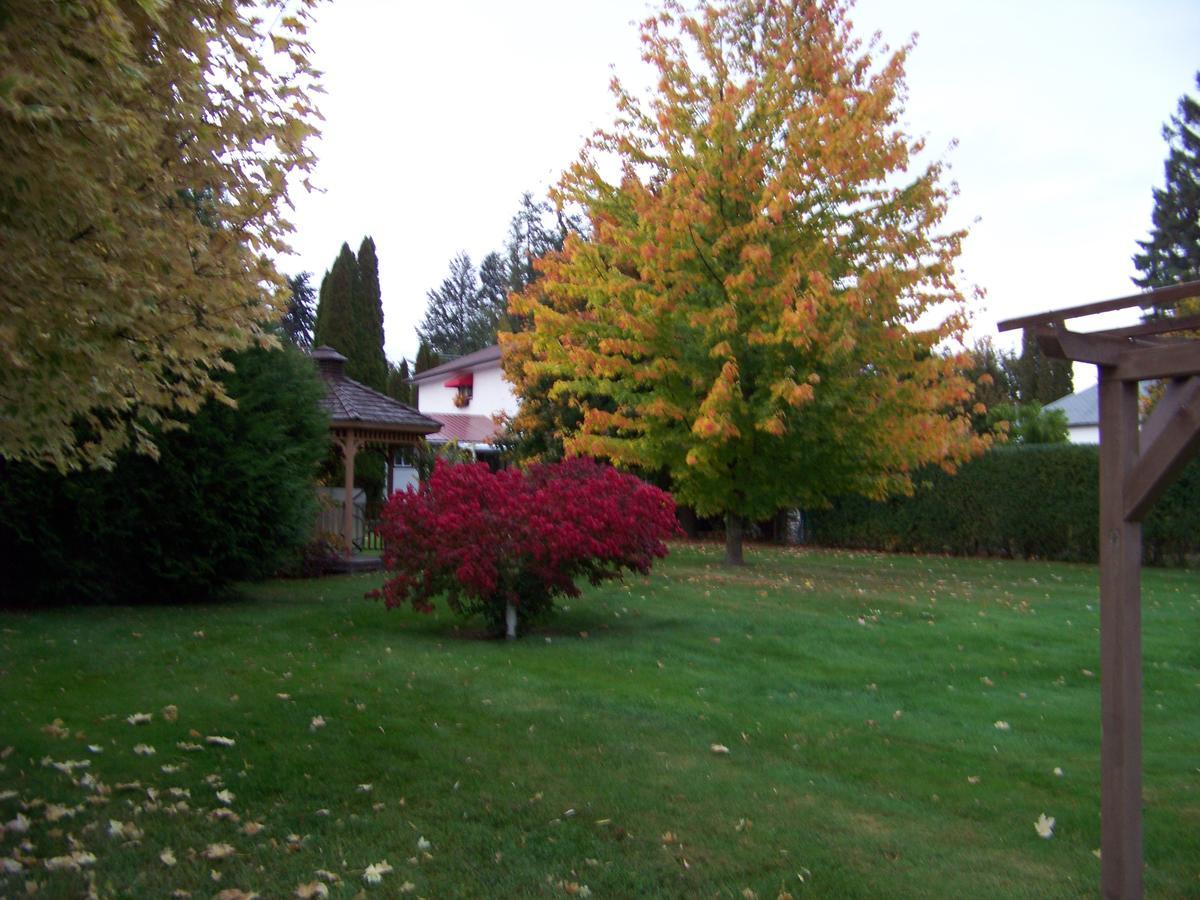 Bavarian Orchard Motel Creston Dış mekan fotoğraf